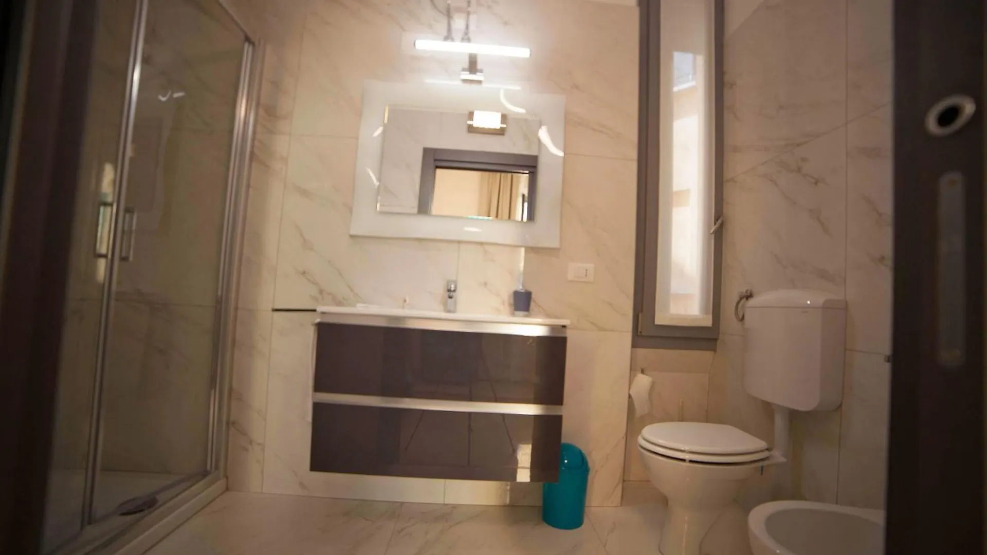 Imhome - Cadorna House Milan Guest house