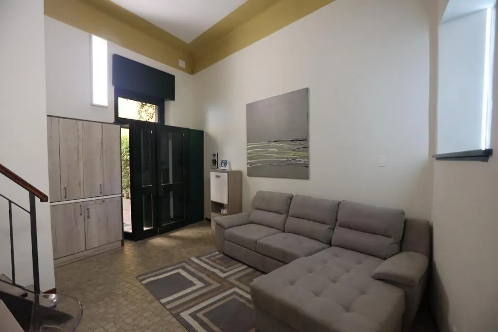 Imhome - Cadorna House Milano Affittacamere