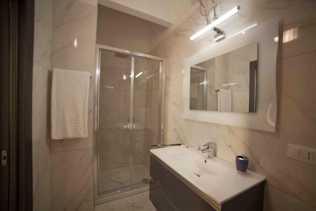 Affittacamere Imhome - Cadorna House Milano