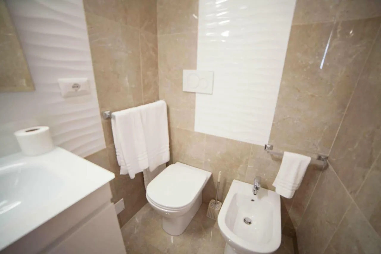 ** Affittacamere Imhome - Cadorna House Milano Italia